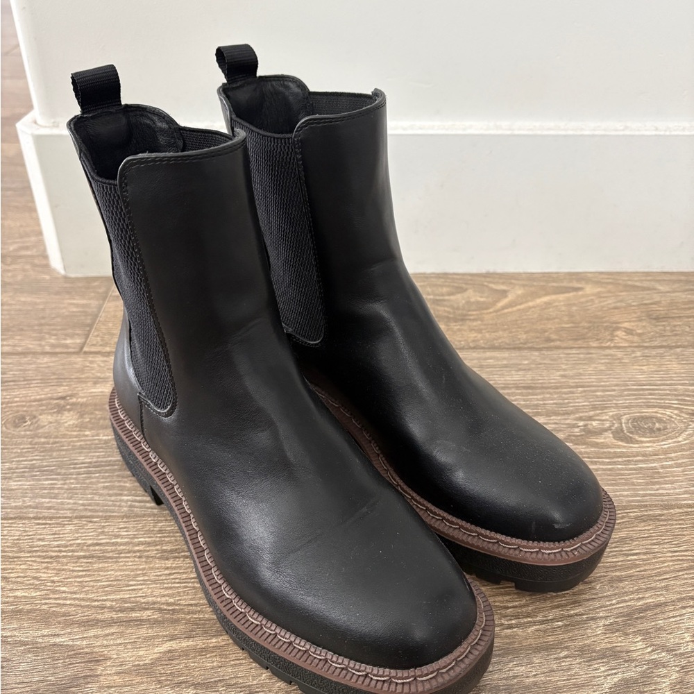 Black Chelsea Boots